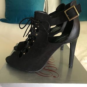 Black Heels never worn